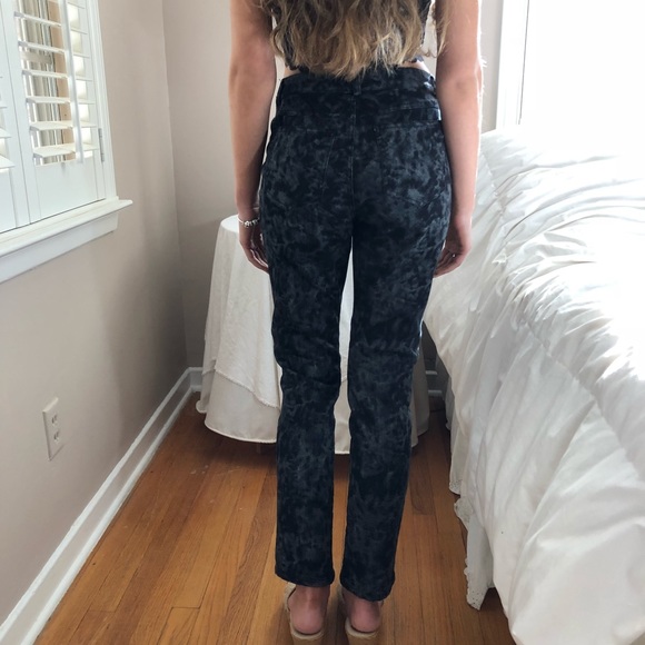 Solddd Outtt - Picture 4 of 5